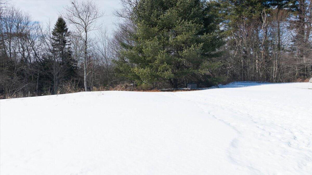 59 Vanner Road Washington ME 04574