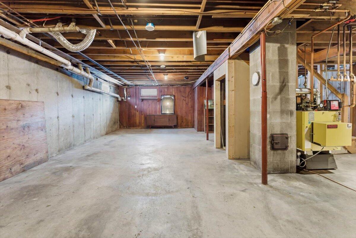 59 Vanner Road Washington ME 04574