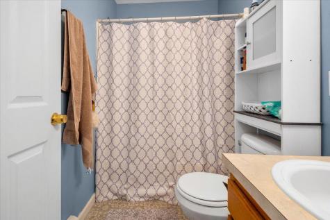 3 Chelsea Lane Lewiston ME 04240
