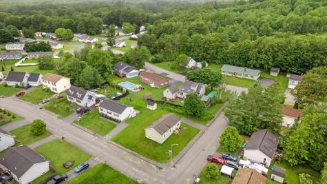 3 Chelsea Lane Lewiston ME 04240