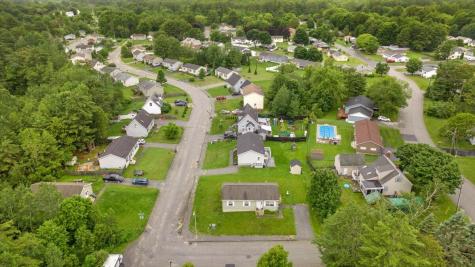 3 Chelsea Lane Lewiston ME 04240