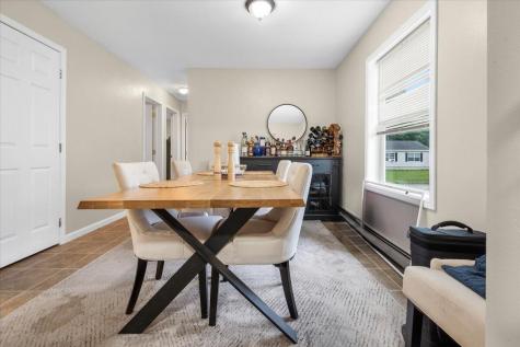3 Chelsea Lane Lewiston ME 04240