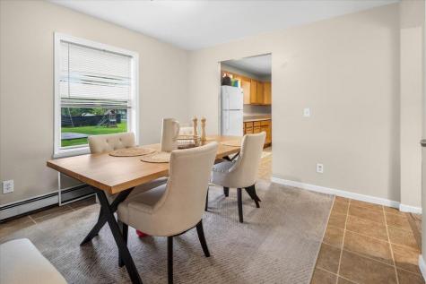 3 Chelsea Lane Lewiston ME 04240