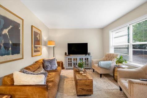 3 Chelsea Lane Lewiston ME 04240