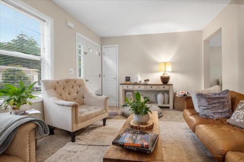 3 Chelsea Lane Lewiston ME 04240