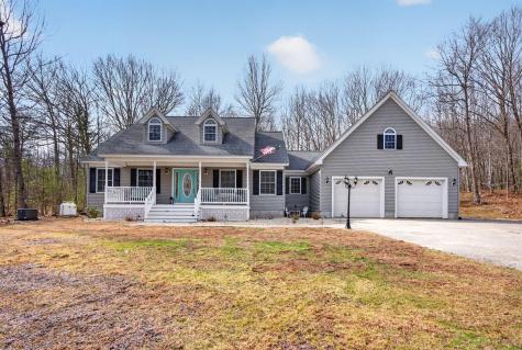 19 Deer Hill N Standish ME 04084