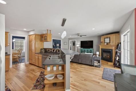 19 Deer Hill N Standish ME 04084