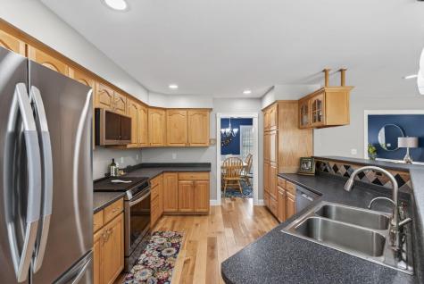 19 Deer Hill N Standish ME 04084