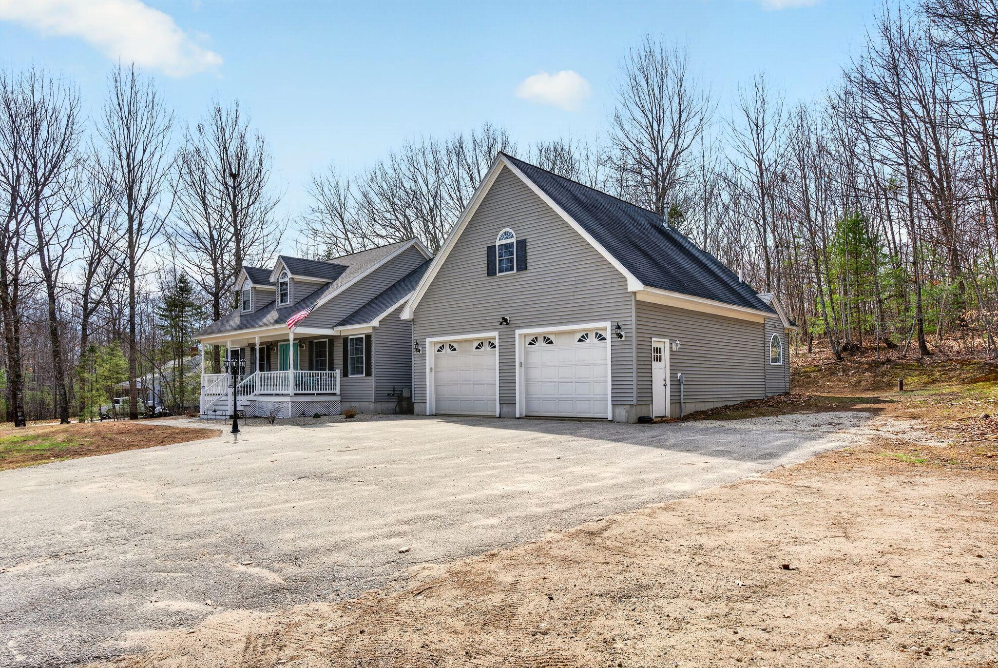 19 Deer Hill N Standish ME 04084