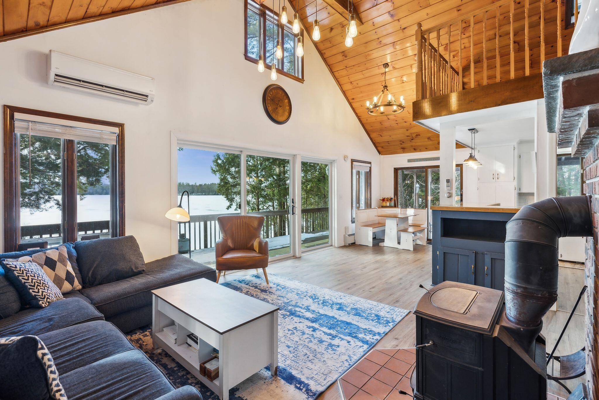 147 Park Lane China ME 04358