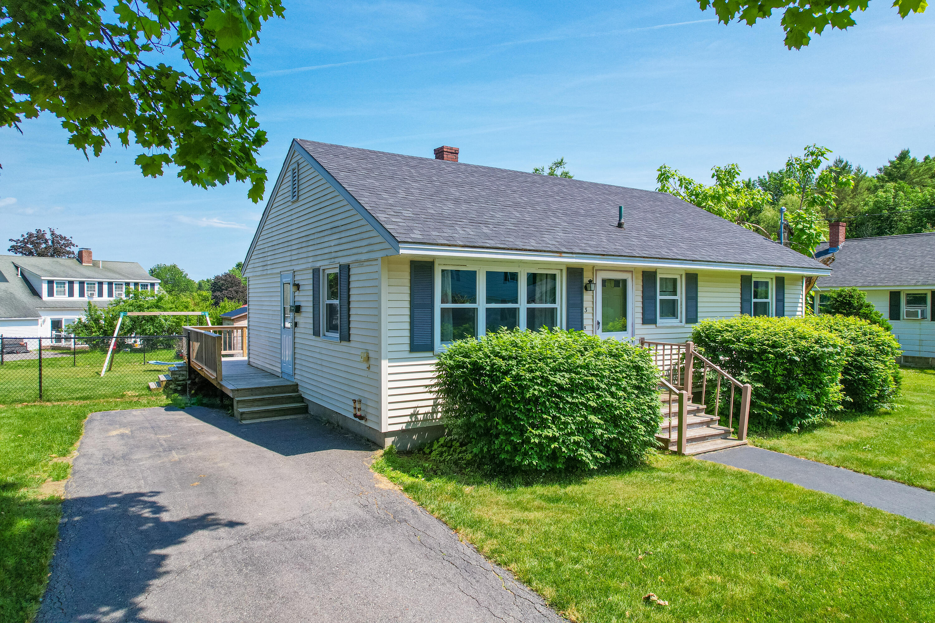 3 Madison Street Augusta ME 04330