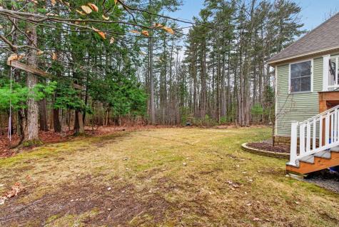 27 Town Common Gorham ME 04038