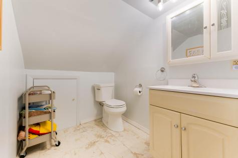 73 New Road Arundel ME 04046