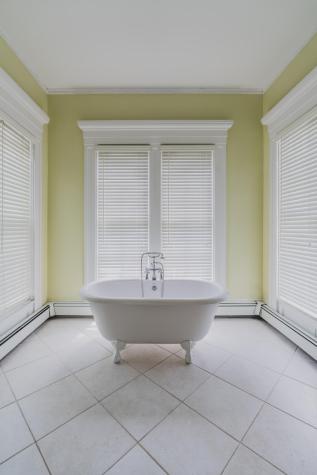 619 High Street Bath ME 04530