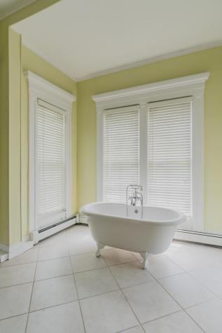 619 High Street Bath ME 04530