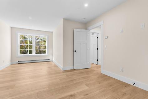 26 Peggy Lane Manchester ME 04351