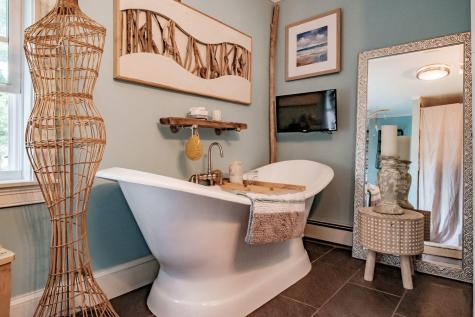 256 Middle Road Falmouth ME 04105