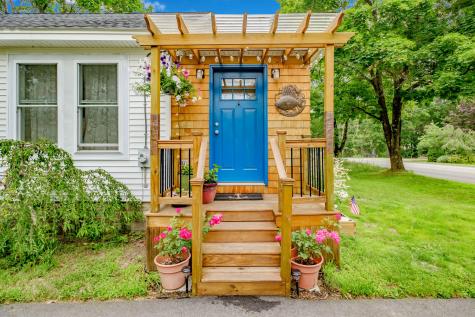 256 Middle Road Falmouth ME 04105