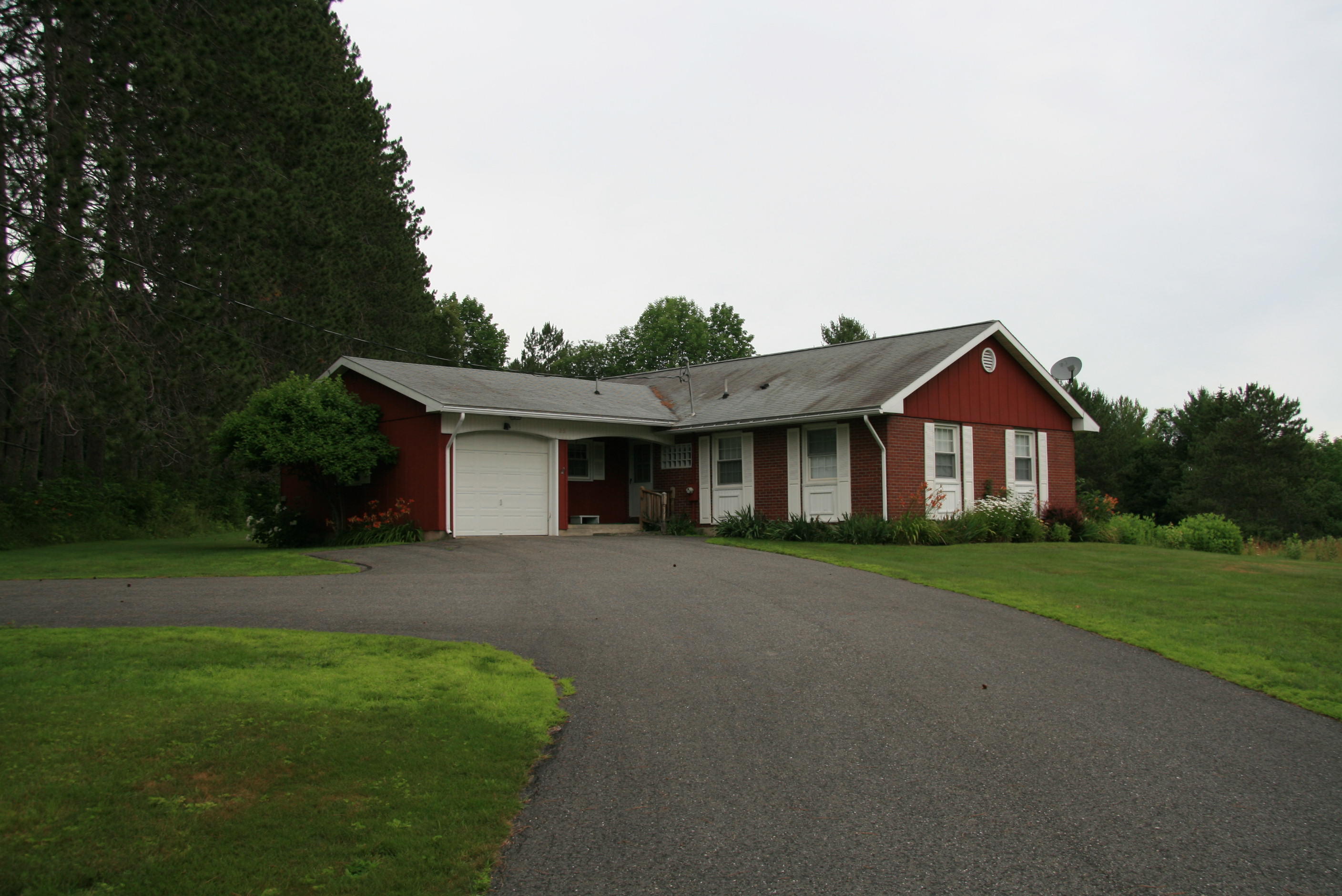 25 High Street Guilford ME 04443
