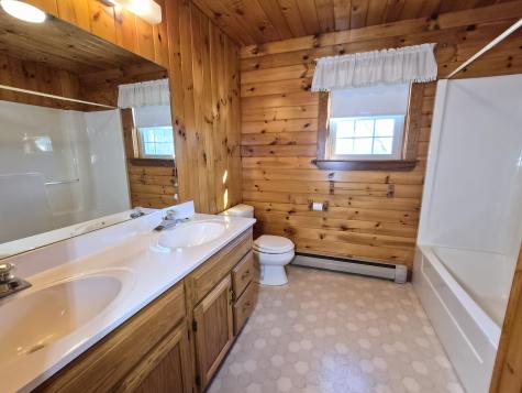 252 Maple Avenue Farmington ME 04938