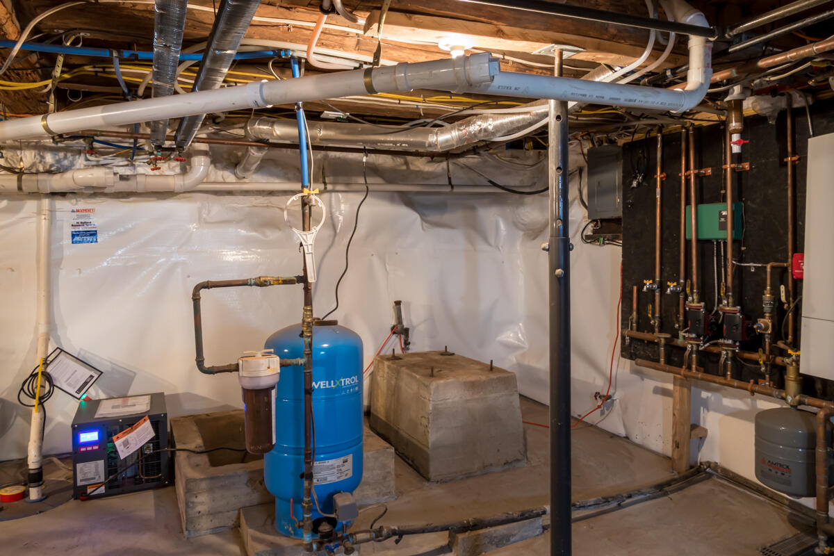 890 Elmwood Road Pownal ME 04069