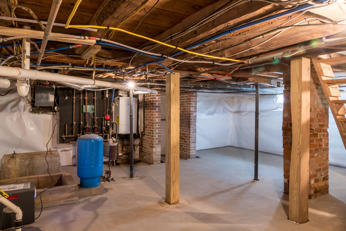 890 Elmwood Road Pownal ME 04069