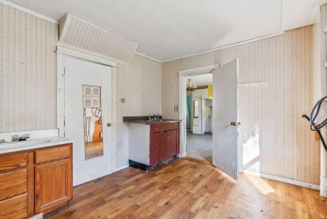 219 Post Road Bowdoin ME 04287