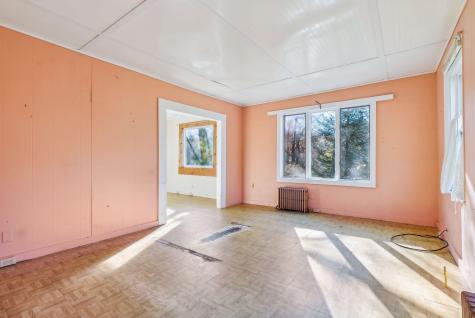 219 Post Road Bowdoin ME 04287