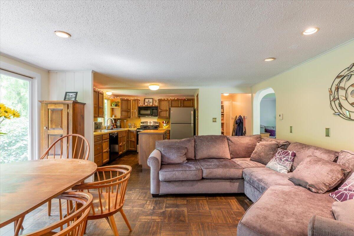 40 Shaw Avenue Rockland ME 04841