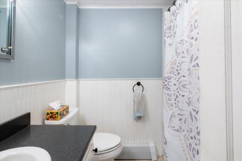 40 Shaw Avenue Rockland ME 04841