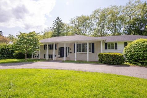 40 Shaw Avenue Rockland ME 04841