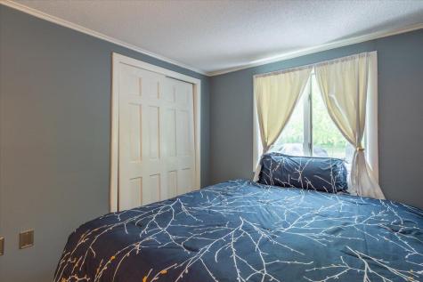 40 Shaw Avenue Rockland ME 04841