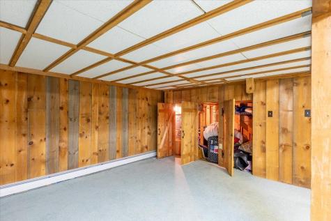 40 Shaw Avenue Rockland ME 04841