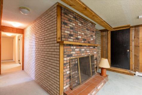 40 Shaw Avenue Rockland ME 04841