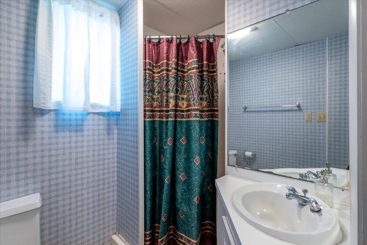 40 Shaw Avenue Rockland ME 04841