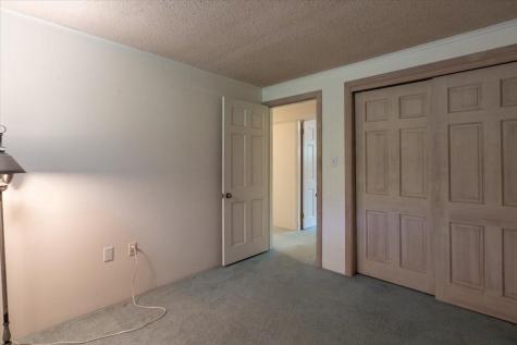 40 Shaw Avenue Rockland ME 04841