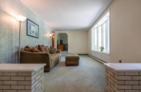 40 Shaw Avenue Rockland ME 04841