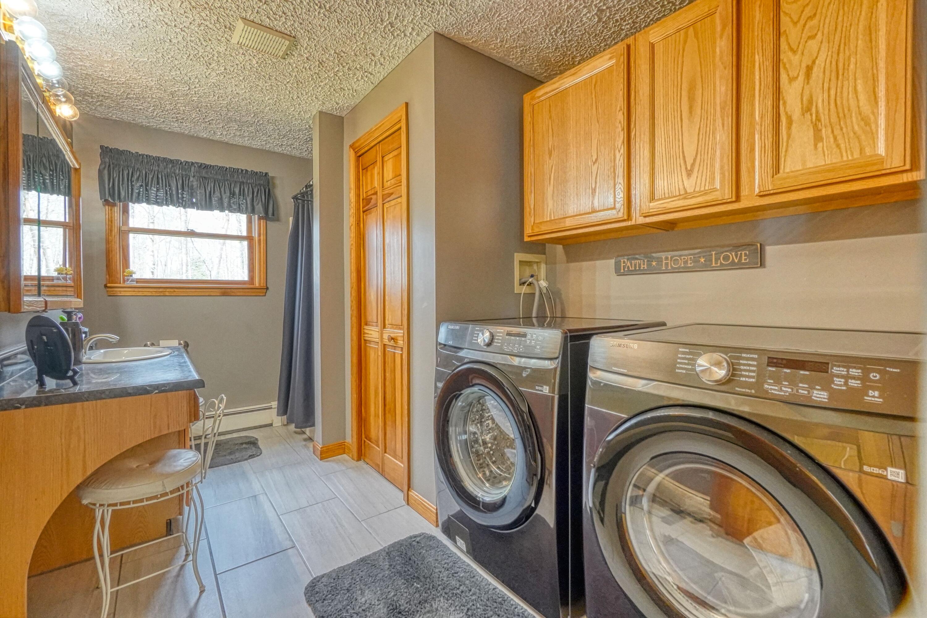 214 Windsor Road Chelsea ME 04330