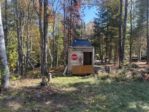 75 Twin Oaks Drive Saint Albans ME 04971