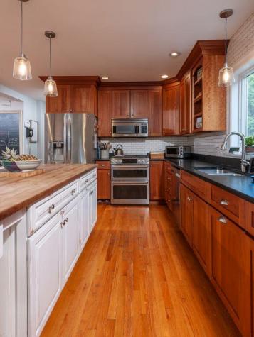 89 Ridge Road York ME 03909