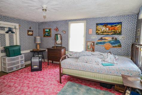 19 Knox Road Peru ME 04290