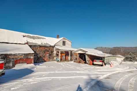 19 Knox Road Peru ME 04290