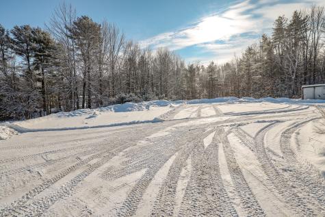 19 Knox Road Peru ME 04290