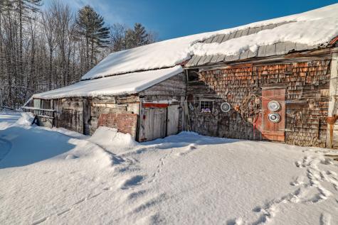 19 Knox Road Peru ME 04290