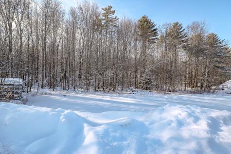 19 Knox Road Peru ME 04290