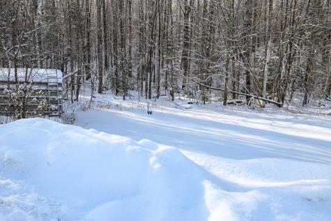 19 Knox Road Peru ME 04290