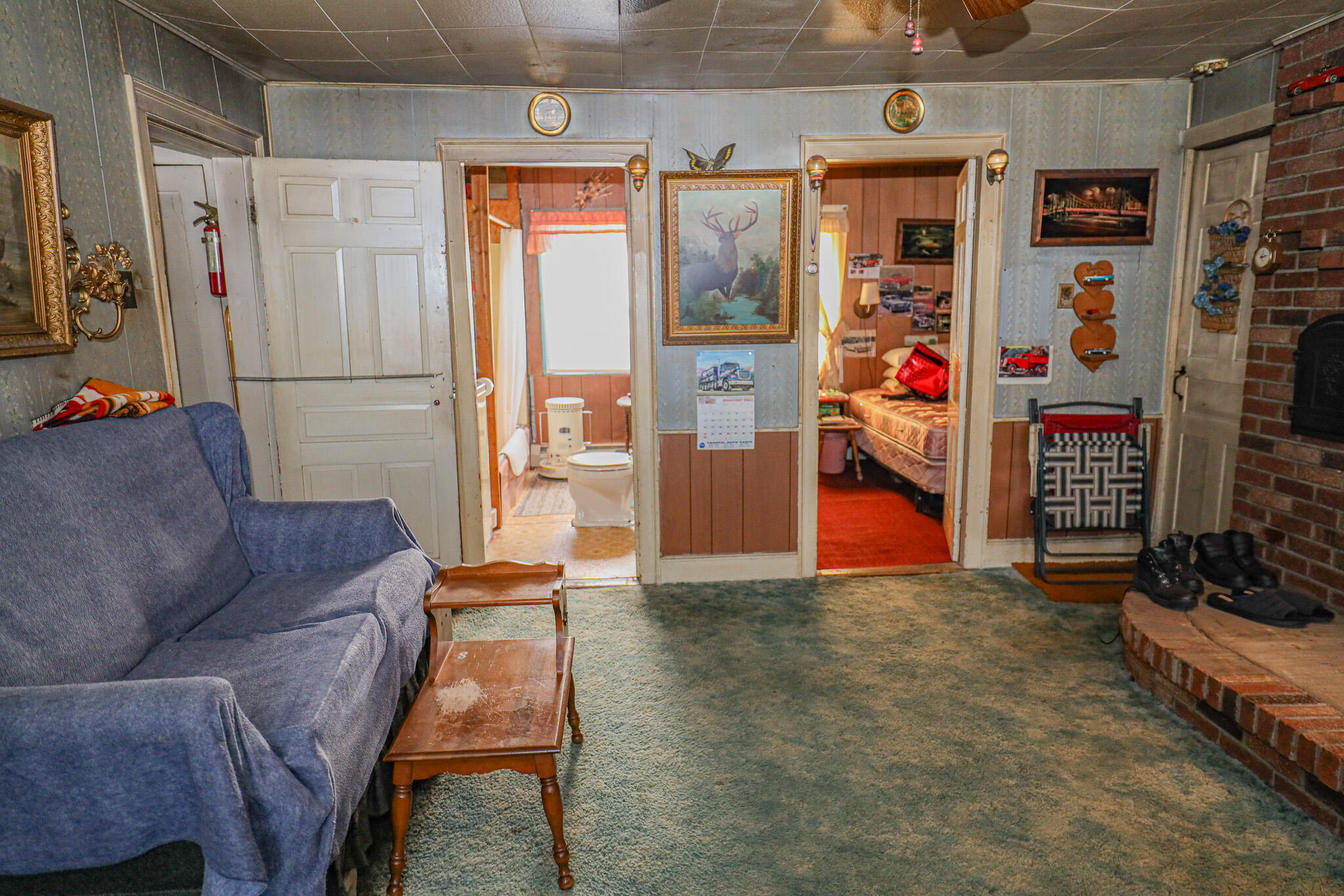 19 Knox Road Peru ME 04290