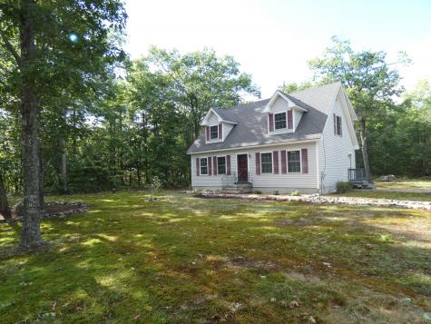 27 Oakwood Drive Oxford ME 04270