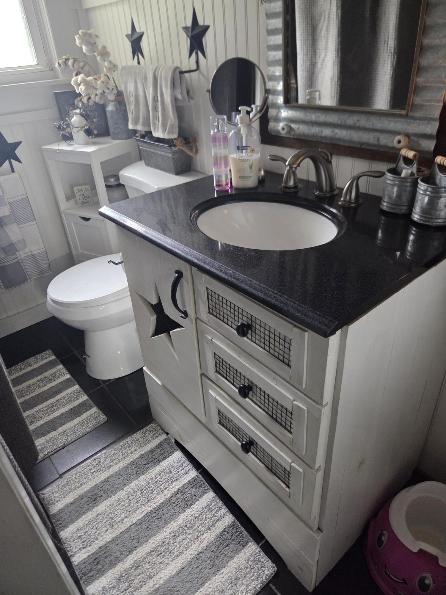 20 Burton Street Hartland ME 04943