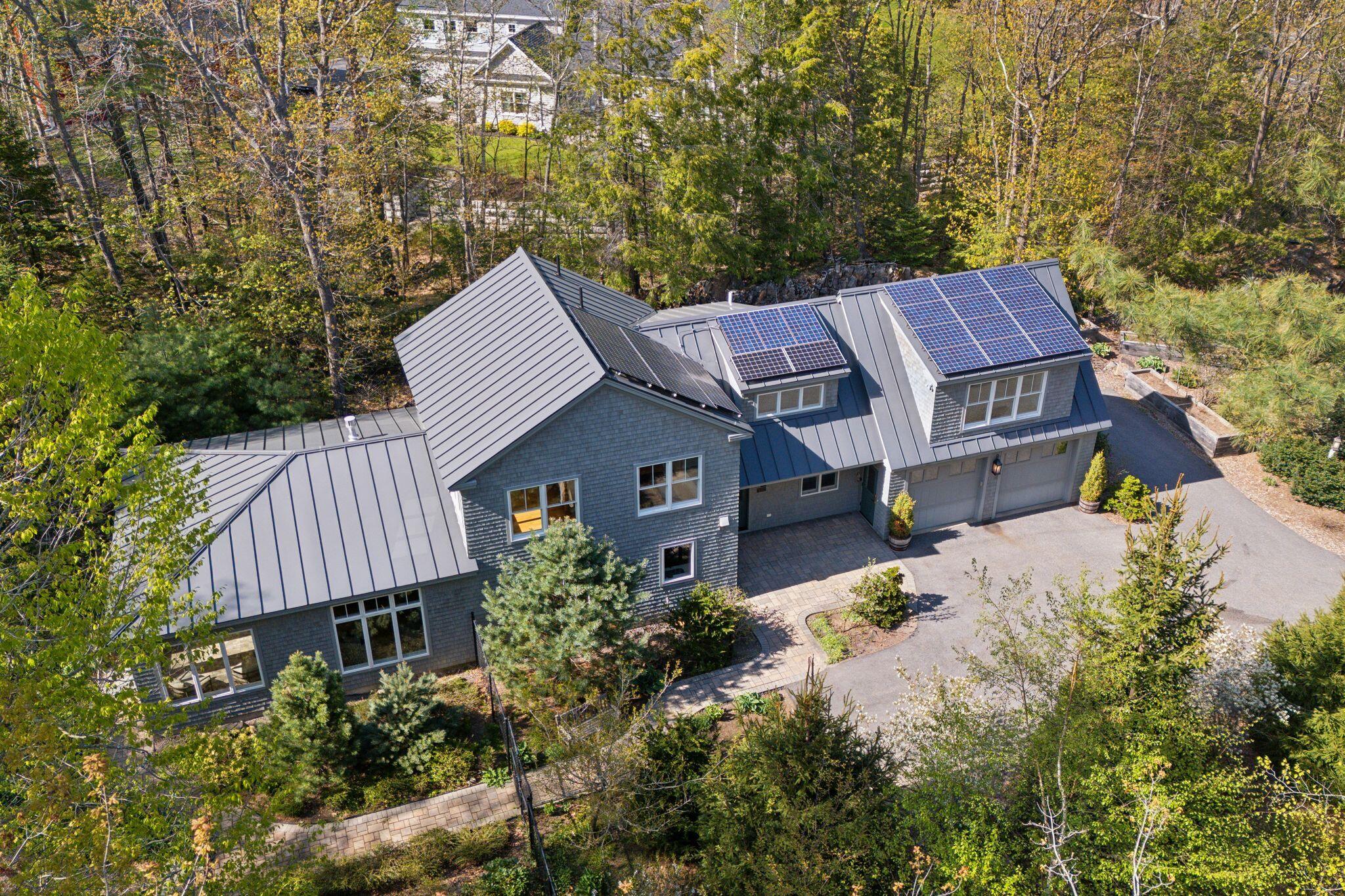 1055 Shore Road Cape Elizabeth ME 04107